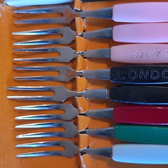 LITTLE FORKS & LITTLE KNIVES Incomplete Set, Perfect For Replacements - Picture 4 of 16